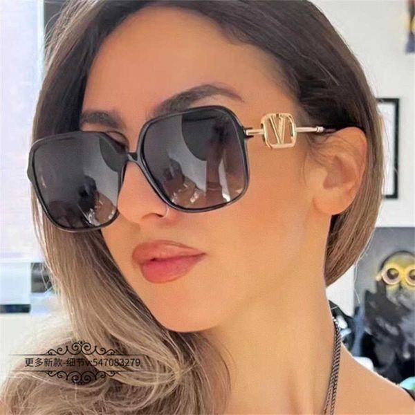2023 new luxury designer warren family's generous frame style ins net red same sunglasses female personality fashion sunglasses male va, White;black
2023 new luxury designer warren family's generous frame style ins net red same sunglasses female personality fashion sunglasses male va, White;black