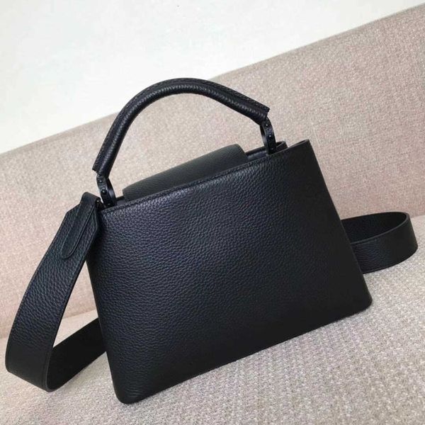 luxury brand totes m55855 capucines bb taurillon leather totes handbags worn crossbody bag toneontone matte hardware glossy calfskin shoul
luxury brand totes m55855 capucines bb taurillon leather totes handbags worn crossbody bag toneontone matte hardware glossy calfskin shoul