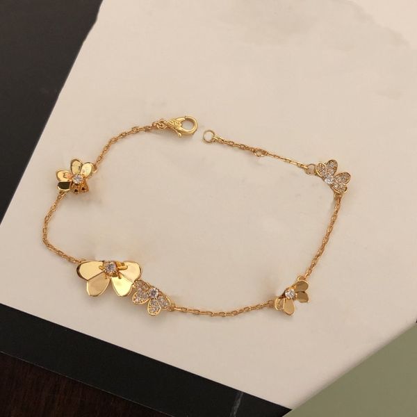 luxury designer bracelet van bracelet cleef chain gold agate shell wedding mother's day jewelry gift for women and girls shiaty nvdguye, Golden;silver
luxury designer bracelet van bracelet cleef chain gold agate shell wedding mother's day jewelry gift for women and girls shiaty nvdguye, Golden;silver