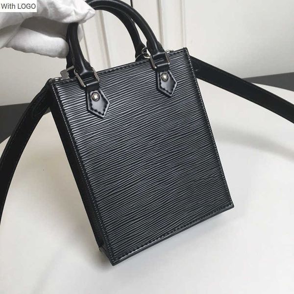 2023 new 9a l bag delicate knockoff designer shoulder bag petit sac plat 17cm luxury hand bag m69441with yl084 n1bv, Black
2023 new 9a l bag delicate knockoff designer shoulder bag petit sac plat 17cm luxury hand bag m69441with yl084 n1bv, Black