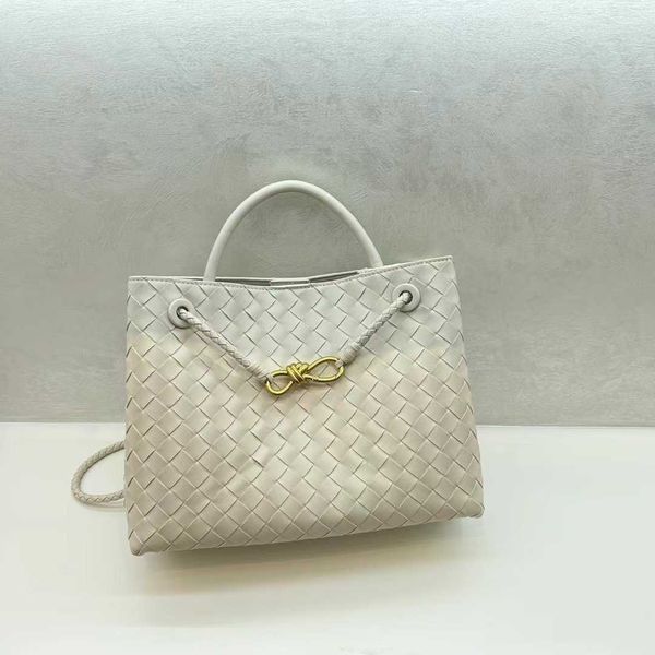 woven designer andiamo bag botegas fashion 2023 new large capacity versatile cowhide tote casual one shoulder handbag h298
woven designer andiamo bag botegas fashion 2023 new large capacity versatile cowhide tote casual one shoulder handbag h298