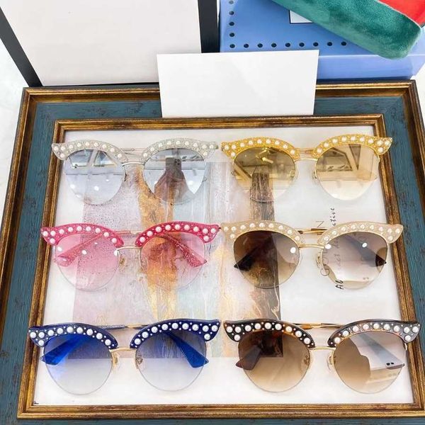 luxury designer sunglasses 2023 new g family pearl edge cat eye large metal gradient half frame fashion versatile sunglasses gg0212s, White;black
luxury designer sunglasses 2023 new g family pearl edge cat eye large metal gradient half frame fashion versatile sunglasses gg0212s, White;black