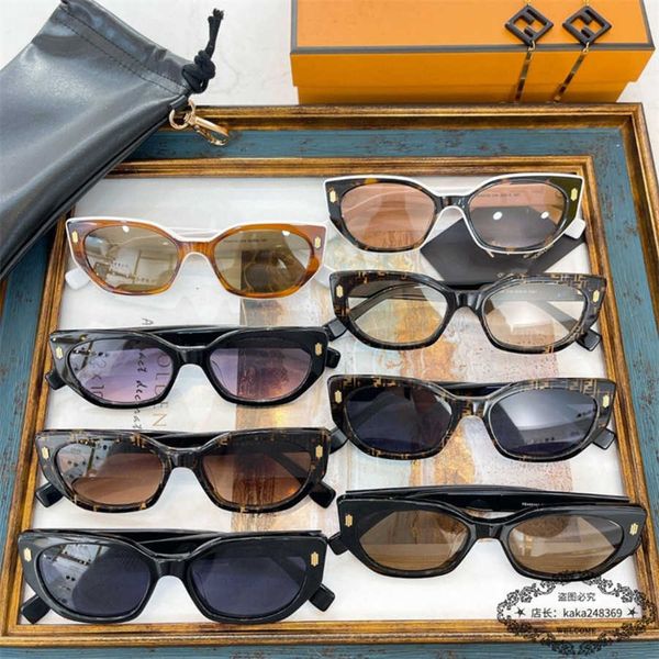 2023 luxury designer new f-family net red same sunglasses fashion fe400181 personalized plate cat eye sunglasses, White;black
2023 luxury designer new f-family net red same sunglasses fashion fe400181 personalized plate cat eye sunglasses, White;black
