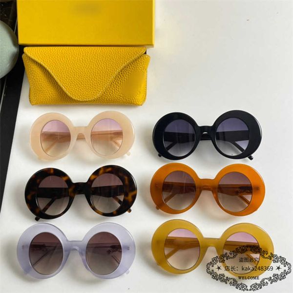 2023 new luxury designer sunglasses luo yijiafeng female stars same round frame sunglasses male fashion lw40089, White;black
2023 new luxury designer sunglasses luo yijiafeng female stars same round frame sunglasses male fashion lw40089, White;black