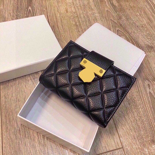 luxury designer mini bifold sqaure wallet bags card holder gold metal hardware tiny mini outdoor coin purse fashion street clutch 12x10cm wi, Red;black
luxury designer mini bifold sqaure wallet bags card holder gold metal hardware tiny mini outdoor coin purse fashion street clutch 12x10cm wi, Red;black