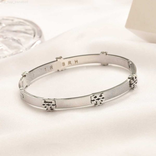 18k gold tb bracelet gifts women love bracelets luxury 2023 new designer jewelry classic stainless steel bracelet non fading, Black
18k gold tb bracelet gifts women love bracelets luxury 2023 new designer jewelry classic stainless steel bracelet non fading, Black