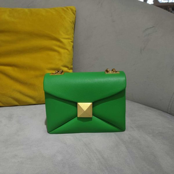 v velatninio designer rivet bag large bags for brass ladies2023 spring/summer new chain bag versatile ins handheld one shoulder godssmall sq
v velatninio designer rivet bag large bags for brass ladies2023 spring/summer new chain bag versatile ins handheld one shoulder godssmall sq