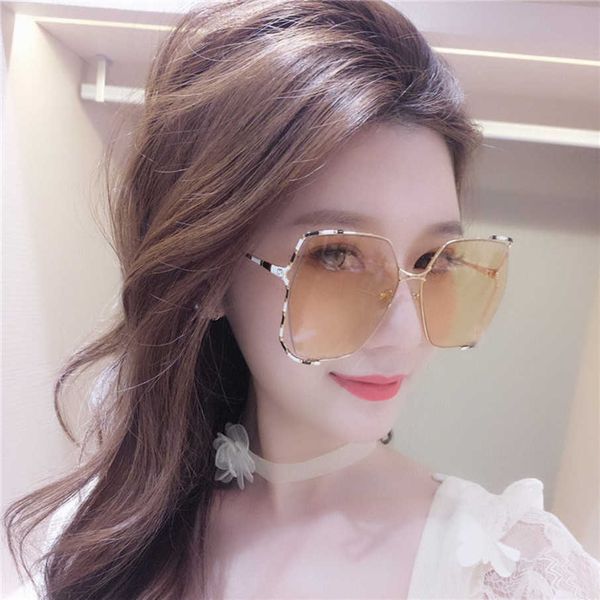 2023 luxury designer sunglasses g family's new dark glasses ni lu han same style metal herringbone hollow large frame irregular sunglas, White;black
2023 luxury designer sunglasses g family's new dark glasses ni lu han same style metal herringbone hollow large frame irregular sunglas, White;black