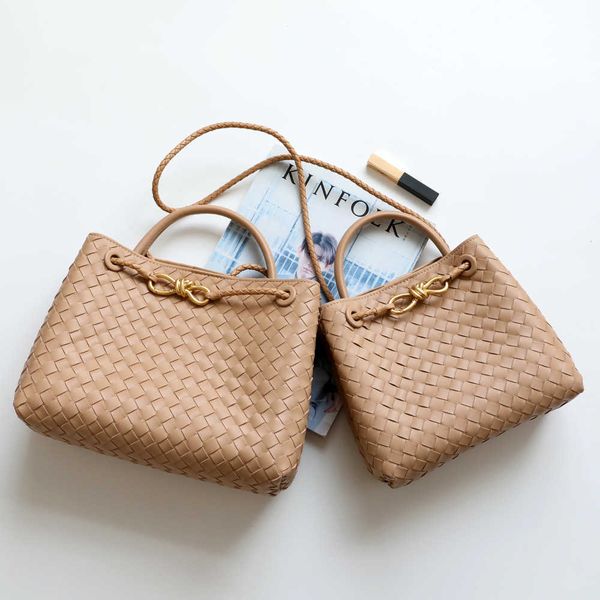 new designer design andiamo bag fashion botegas small metal knot leather woven tote one shoulder handheld high capacity women's qjfo
new designer design andiamo bag fashion botegas small metal knot leather woven tote one shoulder handheld high capacity women's qjfo