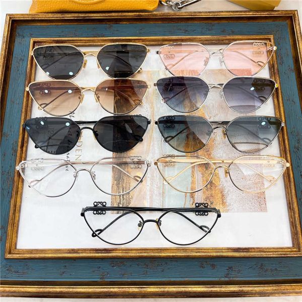 2023 new luxury designer sunglasses luoyi family style female fashion concave styling personality cat eyes sunglasses lw50037, White;black
2023 new luxury designer sunglasses luoyi family style female fashion concave styling personality cat eyes sunglasses lw50037, White;black