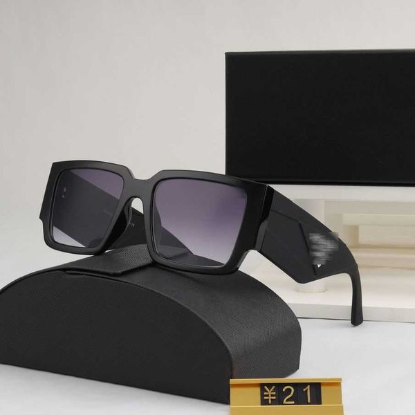 luxury designer 2023 new generous frame for men women square face display small and fashionable sunglasses, White;black
luxury designer 2023 new generous frame for men women square face display small and fashionable sunglasses, White;black