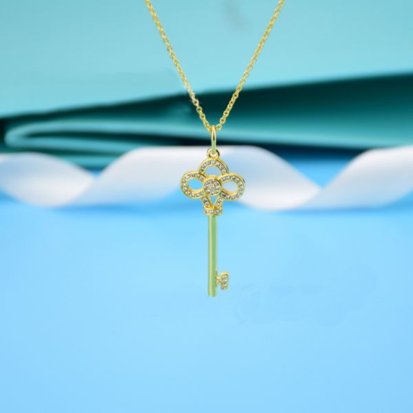 2023 designer necklace s925 silver t-series love key rose gold pendant high-end jewelry fashion party couple holiday gift tiffaniess
2023 designer necklace s925 silver t-series love key rose gold pendant high-end jewelry fashion party couple holiday gift tiffaniess