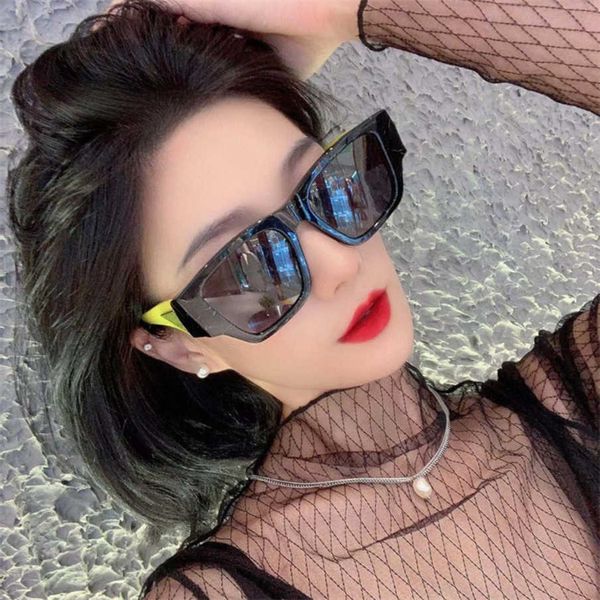 2023 new luxury designer new p family women's net red ins same style personality irregular small frame sunglasses, White;black 
2023 new luxury designer new p family women's net red ins same style personality irregular small frame sunglasses, White;black
