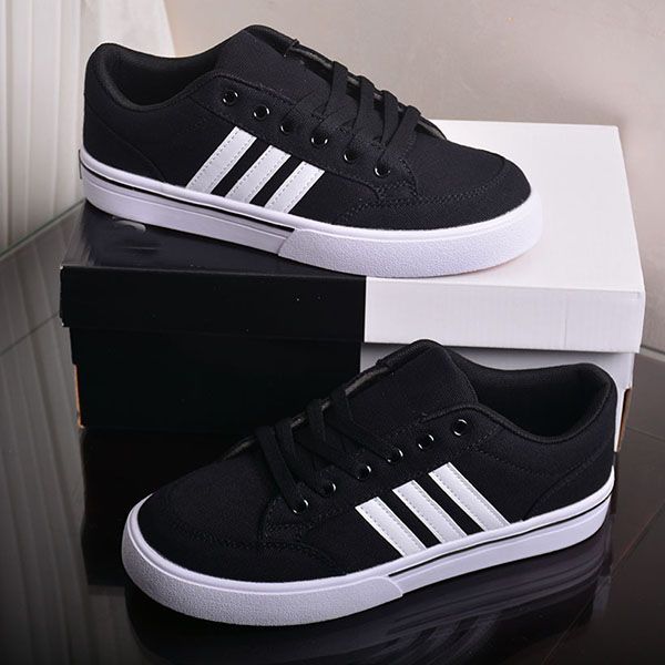 soft bottom low canvas shoes summer new style leisure all kinds of light and comfortable couple sports shoes with box mens shoes trainers an, Black
soft bottom low canvas shoes summer new style leisure all kinds of light and comfortable couple sports shoes with box mens shoes trainers an, Black