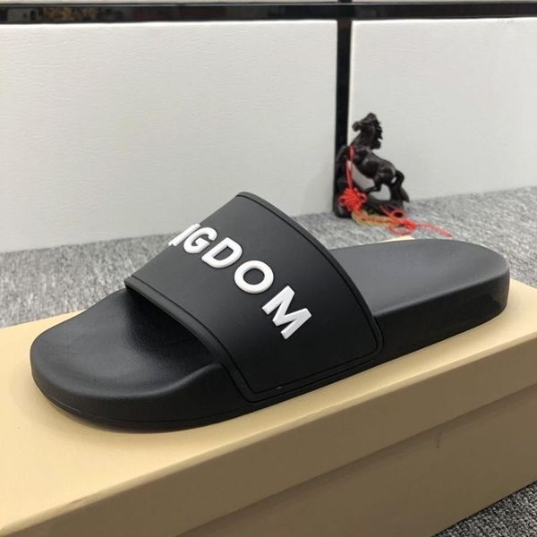 sandals 2023 design outdoor pool men's vintage check print slides classic soft indoor home summer eva slippers for women, Black
sandals 2023 design outdoor pool men's vintage check print slides classic soft indoor home summer eva slippers for women, Black