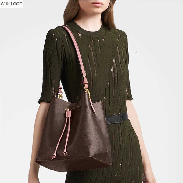2023 new 9a bag designerbag coloured leather trim and multi-layer bonding lining. adjustable belt can be hung on the shoulder, lengthened ca, Black
2023 new 9a bag designerbag coloured leather trim and multi-layer bonding lining. adjustable belt can be hung on the shoulder, lengthened ca, Black