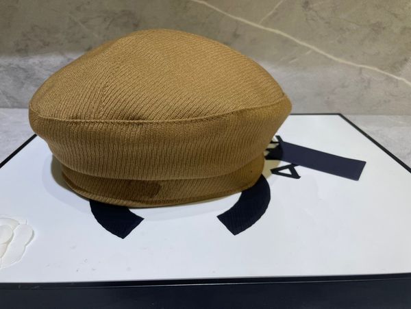 designer berets letter chain beret cap fashion lady outdoor travel bonnet caps luxury beanies black white hats aaa3366, Blue;gray
designer berets letter chain beret cap fashion lady outdoor travel bonnet caps luxury beanies black white hats aaa3366, Blue;gray