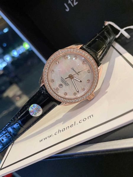 designer elegant women wrist watch speedmaster watches b9ge quartz movement iced out diamond bezel leather strap prx uhr perfect gift with b, Slivery;golden
designer elegant women wrist watch speedmaster watches b9ge quartz movement iced out diamond bezel leather strap prx uhr perfect gift with b, Slivery;golden