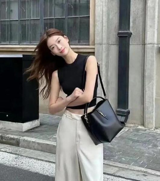new le 37 designer bag shiny leather bucket bag shoulder bags women bags crossbody tote 2-in-1 mini purse luxurys handbags
new le 37 designer bag shiny leather bucket bag shoulder bags women bags crossbody tote 2-in-1 mini purse luxurys handbags