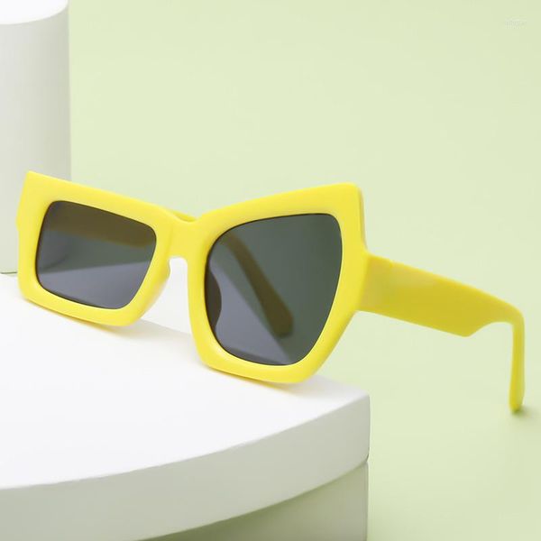 sunglasses asymmetrical square eyebrow-raising funny personality trendy hip-hop anti reflective protection shades gafas de sol749, White;black
sunglasses asymmetrical square eyebrow-raising funny personality trendy hip-hop anti reflective protection shades gafas de sol749, White;black