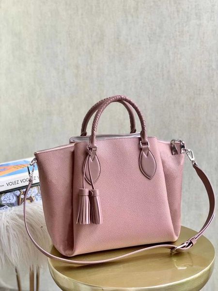 luxury brand totes m56906 pink haumea bag fashion perforation calf leather shoulder bag with twin leather tassels women handbag the leather
luxury brand totes m56906 pink haumea bag fashion perforation calf leather shoulder bag with twin leather tassels women handbag the leather