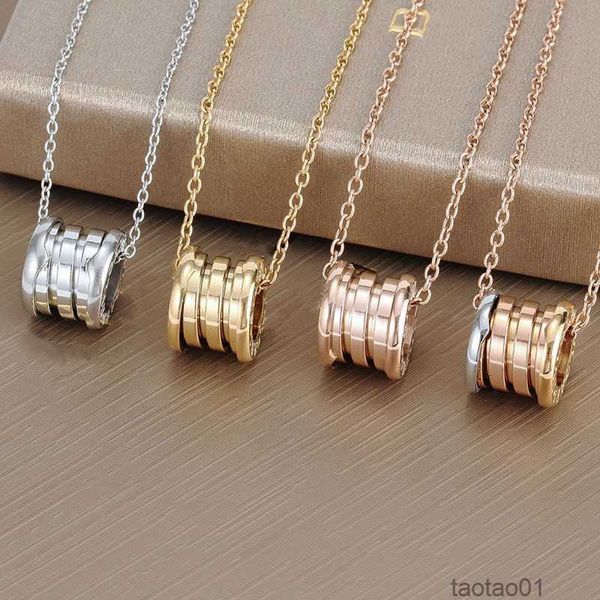 2022 ceramic couple pendant necklace fashion designer design men and women valentine's day giftjuoq, Silver
2022 ceramic couple pendant necklace fashion designer design men and women valentine's day giftjuoq, Silver