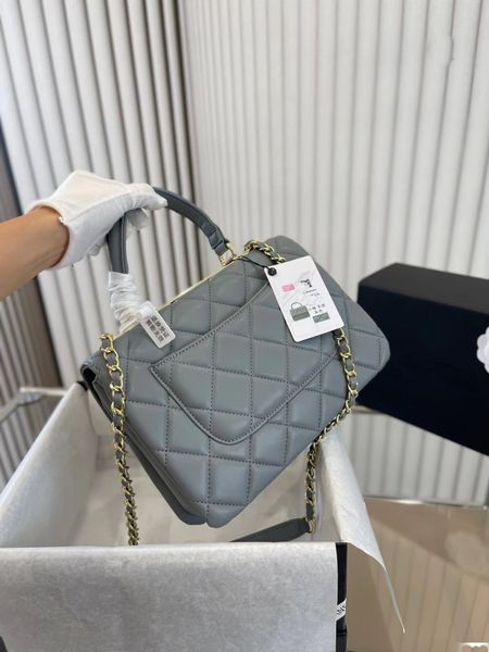 chanee cf 23a 9 colors chip version with box luxury fashion designer classic flip shoulder messenger bag chain ladies wallet handbag 2023
chanee cf 23a 9 colors chip version with box luxury fashion designer classic flip shoulder messenger bag chain ladies wallet handbag 2023
