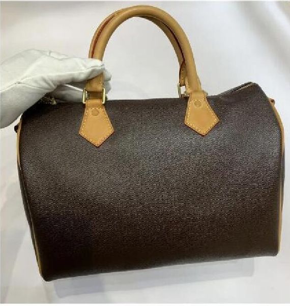 2022 men women high capacity crossbody shoulder tote new designer bags fashion traveling bag leather handbags
2022 men women high capacity crossbody shoulder tote new designer bags fashion traveling bag leather handbags