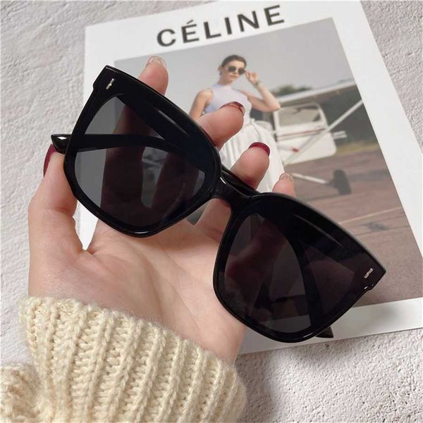 large square frame sunglasses women fashion trend glasses polarized uv protection men eyewear 2022, White;black
large square frame sunglasses women fashion trend glasses polarized uv protection men eyewear 2022, White;black