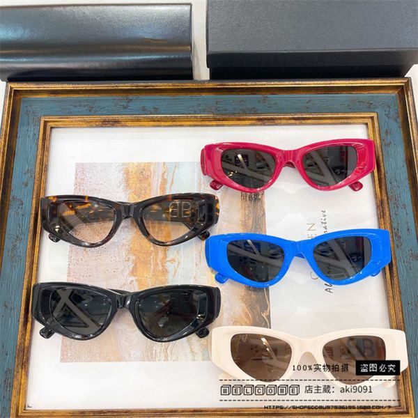 2023 new luxury designer family b's new plate oval sunglasses men's and women's ins internet celebrity cat eye sunglasses bb0, White;black
2023 new luxury designer family b's new plate oval sunglasses men's and women's ins internet celebrity cat eye sunglasses bb0, White;black