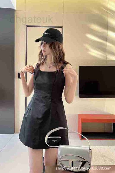 basic & casual dresses designer summer new niche design triangle bag sleeveless dress metal embellishment simple leisure rs7n, Black;gray
basic & casual dresses designer summer new niche design triangle bag sleeveless dress metal embellishment simple leisure rs7n, Black;gray
