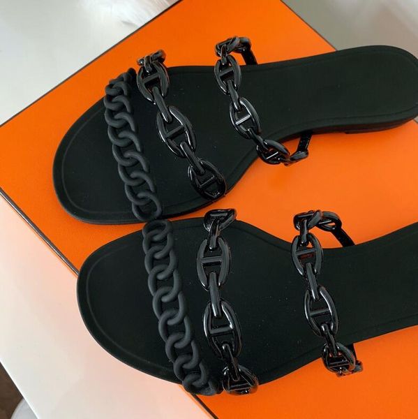 luxury designer sandals flat beach slippers pvc jelly shoes pig nose chain non-slip summer size 35-41, Black
luxury designer sandals flat beach slippers pvc jelly shoes pig nose chain non-slip summer size 35-41, Black