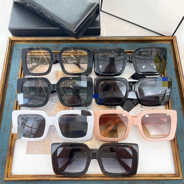 2023 new luxury designer big box female ins red star letter lenses sunglasses ch71466, White;black
2023 new luxury designer big box female ins red star letter lenses sunglasses ch71466, White;black
