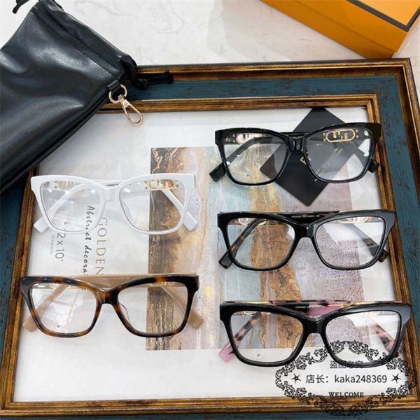 2023 new luxury designer 23 family f box sunglasses fe500251 star net red same style sunglasses fashion for men and women, White;black
2023 new luxury designer 23 family f box sunglasses fe500251 star net red same style sunglasses fashion for men and women, White;black