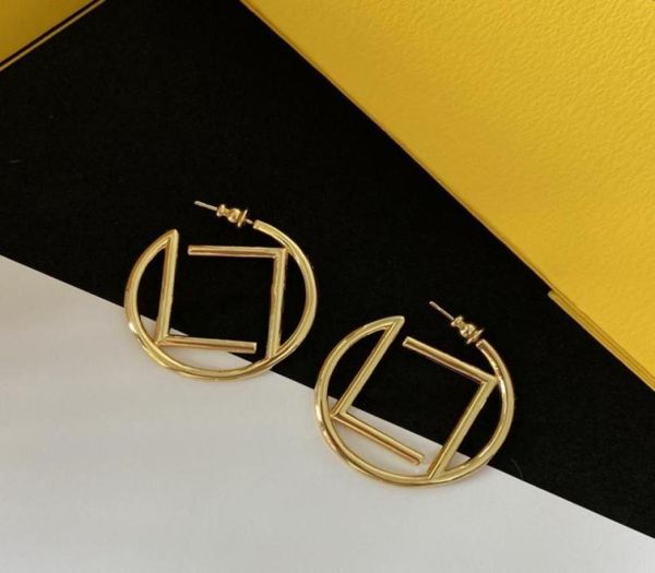 luxury stud earrings women fashion classic size stainless steel couple gift jewelry235796507482782, Golden;silver
luxury stud earrings women fashion classic size stainless steel couple gift jewelry235796507482782, Golden;silver