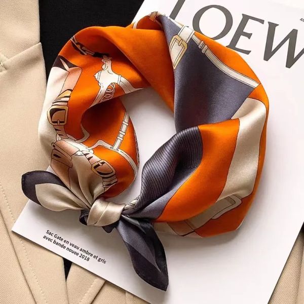 luxury 70x70cm dust headscarf popular sun protection silk scarf new print satin beach towel autumn and winter fashion plaid shawl, Blue;gray
luxury 70x70cm dust headscarf popular sun protection silk scarf new print satin beach towel autumn and winter fashion plaid shawl, Blue;gray