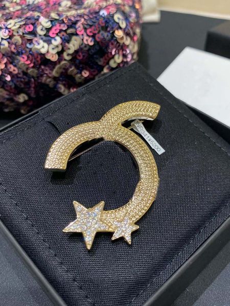 2023 luxury quality charm brooch with star shape in 18k goldplated have box stamp simple design ps7392b, Golden
2023 luxury quality charm brooch with star shape in 18k goldplated have box stamp simple design ps7392b, Golden