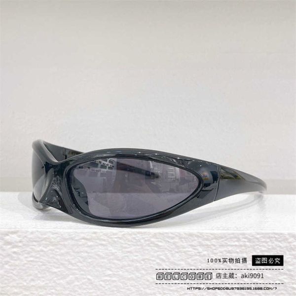 2023 new luxury designer family b's new style sunglasses for men and women's ns online celebrities the same future technology sung, White;black
2023 new luxury designer family b's new style sunglasses for men and women's ns online celebrities the same future technology sung, White;black