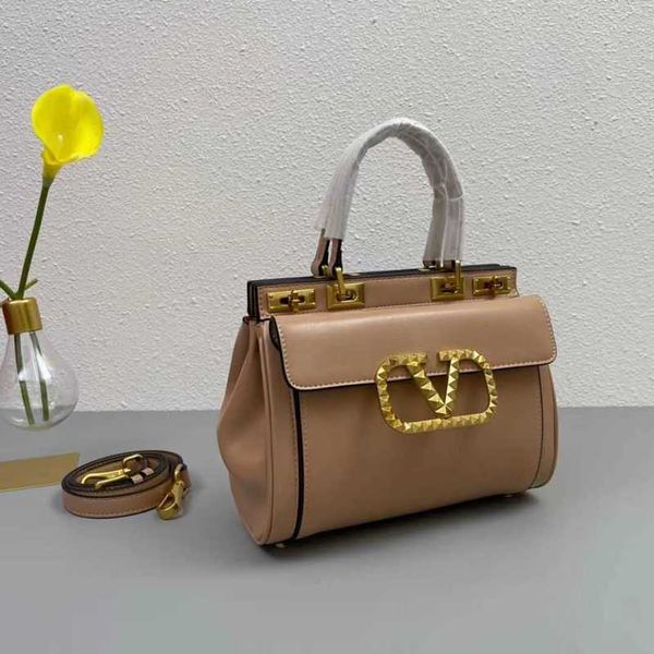 designer bags luxurys handbag metal texture double lock cowhide women's leather shoulder tote rivet v1zi
designer bags luxurys handbag metal texture double lock cowhide women's leather shoulder tote rivet v1zi