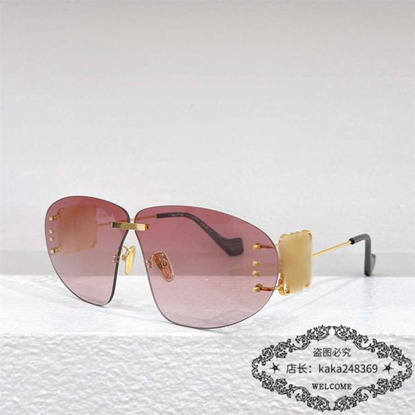 2023 new luxury designer sunglasses luo yijiafeng female star toad sunglasses male fashion lw40048, White;black
2023 new luxury designer sunglasses luo yijiafeng female star toad sunglasses male fashion lw40048, White;black