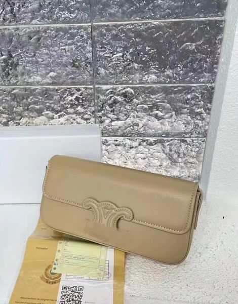 leather bag women 2023 new armpit bag tofu bag lock small square bag single shoulder baguette bag
leather bag women 2023 new armpit bag tofu bag lock small square bag single shoulder baguette bag