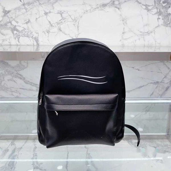 2023 new style luxury designer double shoulder backpack men women lapbag large student bookbag leather outdoor travel bags
2023 new style luxury designer double shoulder backpack men women lapbag large student bookbag leather outdoor travel bags