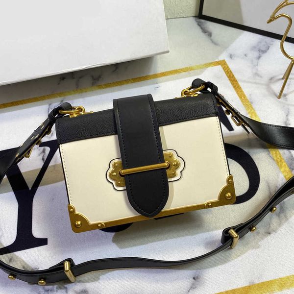 designer mirror quality shoulder bags women vintage handbag metel cowhide designer tote crossbody female purses evening envelope purse 23071
designer mirror quality shoulder bags women vintage handbag metel cowhide designer tote crossbody female purses evening envelope purse 23071