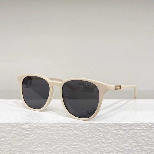 new luxury designer 2023 new g family tiktok same style cat eye women versatile fashion sunglasses gg1157s, White;black
new luxury designer 2023 new g family tiktok same style cat eye women versatile fashion sunglasses gg1157s, White;black