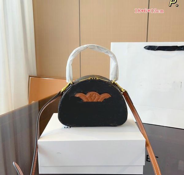 luxury designer loop bag shoulder hobo designer purse cosmetic half-moon baguette underarm handbag crossbody metal chain collection uyt
luxury designer loop bag shoulder hobo designer purse cosmetic half-moon baguette underarm handbag crossbody metal chain collection uyt