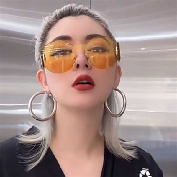 2023 new luxury designer sunglasses luo yijia tide men personality network red ins same jelly color round sunglasses for women, White;black
2023 new luxury designer sunglasses luo yijia tide men personality network red ins same jelly color round sunglasses for women, White;black