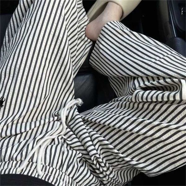 2023 new women casual pants fashion embroidery stripe drawstring elastic waist straight wide leg drawstring trousers, Black;white
2023 new women casual pants fashion embroidery stripe drawstring elastic waist straight wide leg drawstring trousers, Black;white