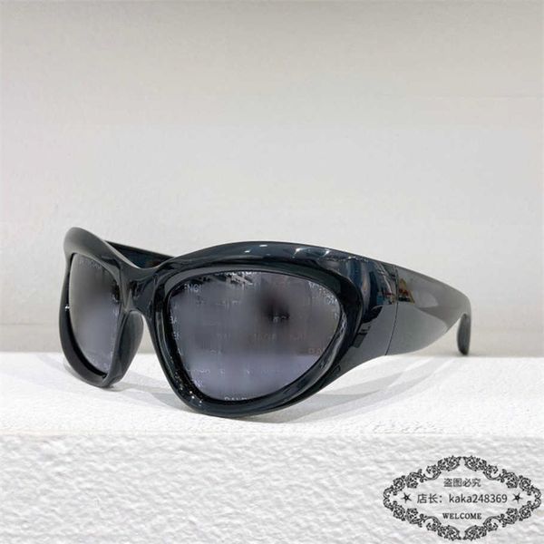 2023 new luxury designer family b's new plate oval sunglasses fashionable men's and women's ins popular online stars same sun, White;black
2023 new luxury designer family b's new plate oval sunglasses fashionable men's and women's ins popular online stars same sun, White;black