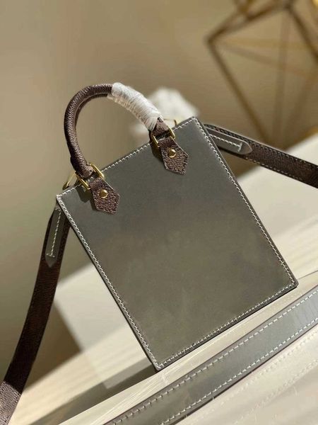 luxury brand cross body m90564 petit sac plat bag metallic patent leather handbag cross body bag with removable shoulder strap lady purse me
luxury brand cross body m90564 petit sac plat bag metallic patent leather handbag cross body bag with removable shoulder strap lady purse me