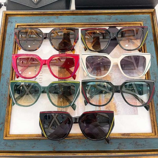 2023 luxury designer sunglasses p family's new personalized butterfly frame for women pr126 network red same triangle label plate line, White;black
2023 luxury designer sunglasses p family's new personalized butterfly frame for women pr126 network red same triangle label plate line, White;black
